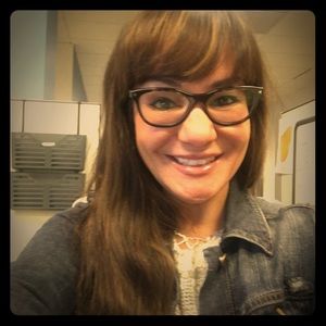 Meet your Posher, Danielle